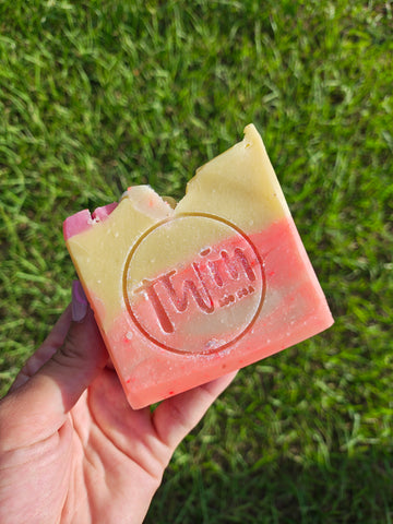 HAPPINESS SOAP